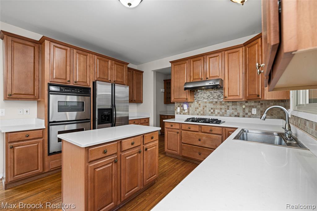 41605 Burroughs Avenue Property Photo 17