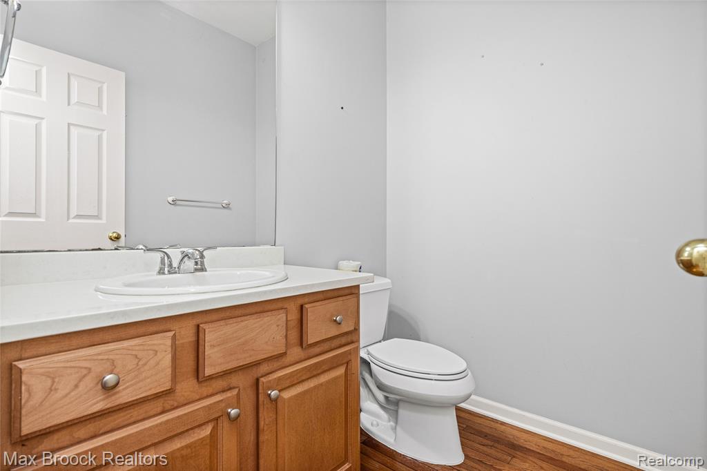 41605 Burroughs Avenue Property Photo 25
