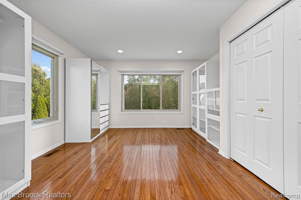 41605 Burroughs Avenue Property Photo 27