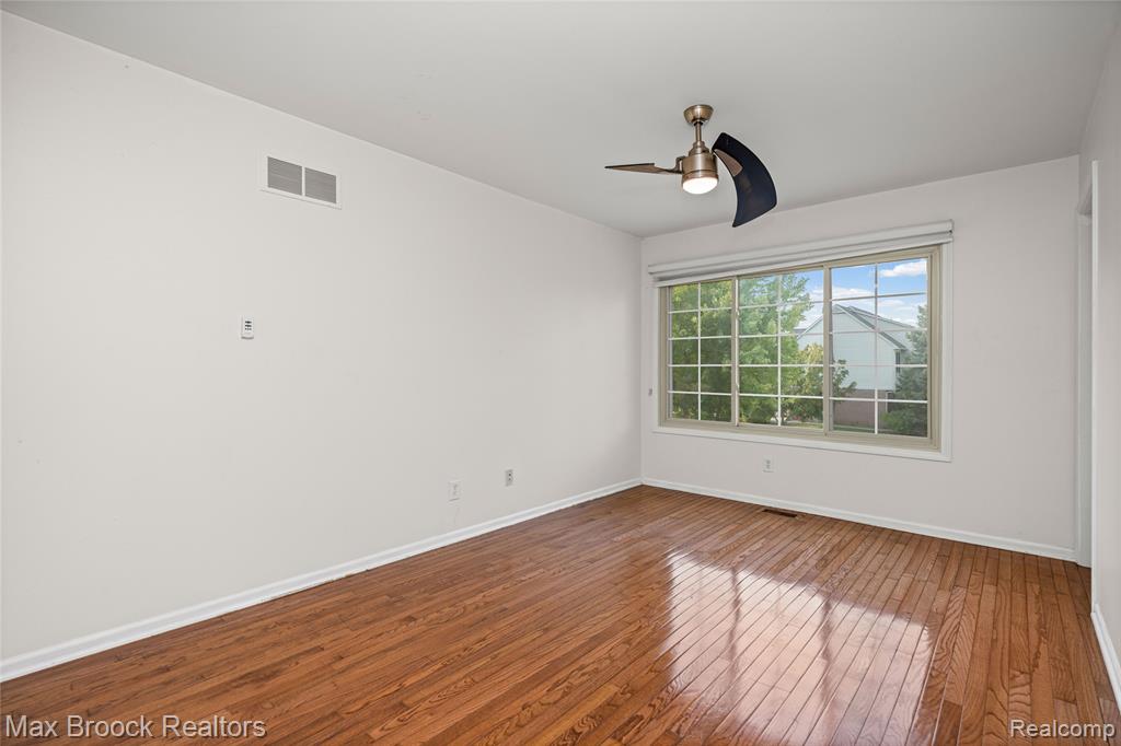 41605 Burroughs Avenue Property Photo 42