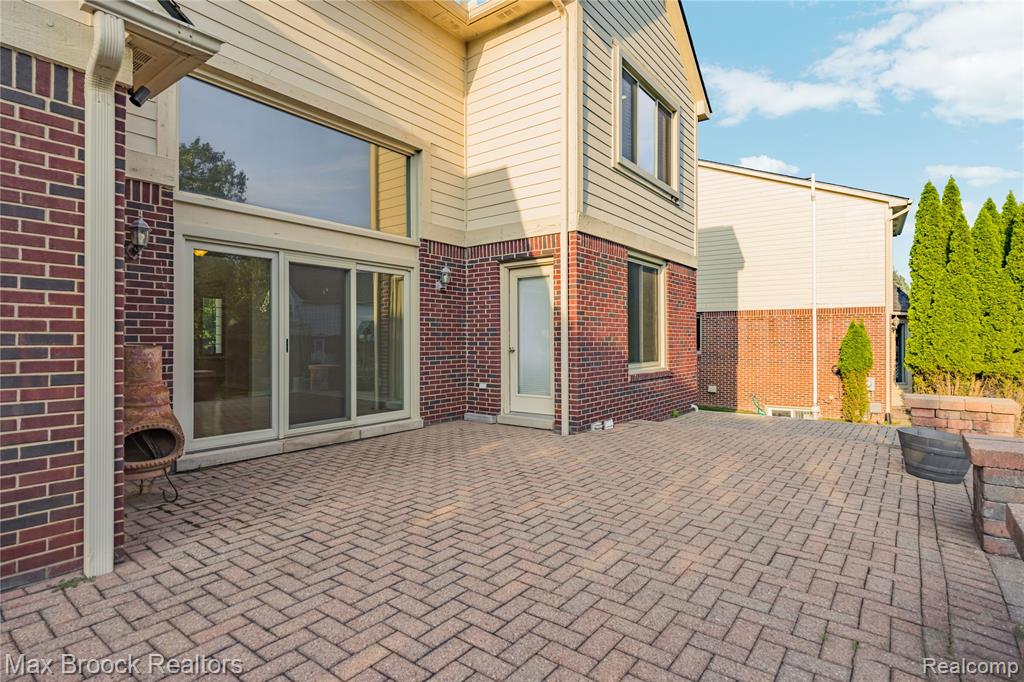 41605 Burroughs Avenue Property Photo 47