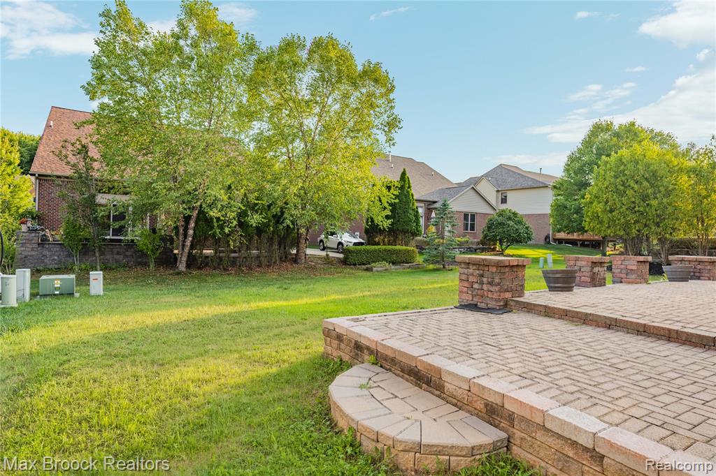 41605 Burroughs Avenue Property Photo 49