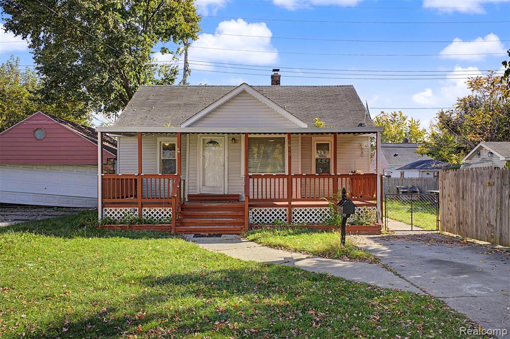 6890 Greenview Avenue Property Photo 1