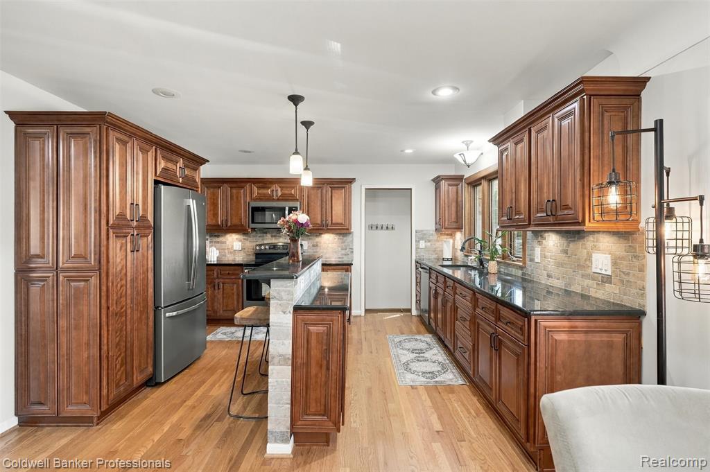 20829 Donaldson Street Property Photo 11