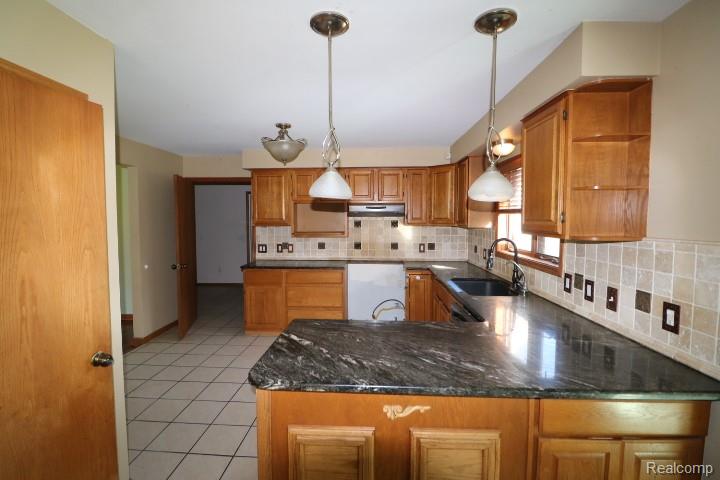 1300 Connell Road Property Photo 8