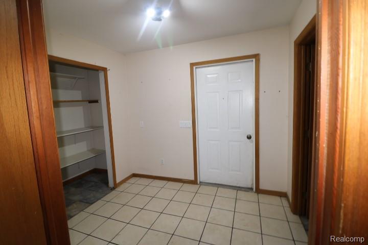 1300 Connell Road Property Photo 11