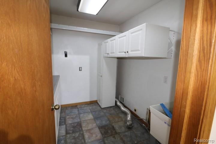 1300 Connell Road Property Photo 12