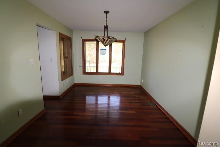 1300 Connell Road Property Photo 13