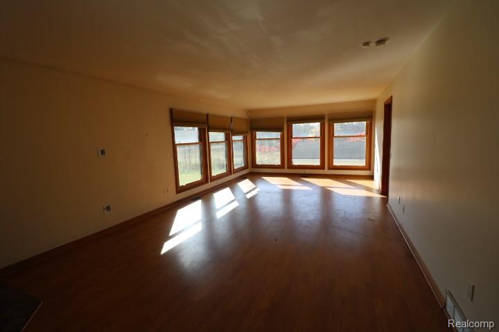 1300 Connell Road Property Photo 16