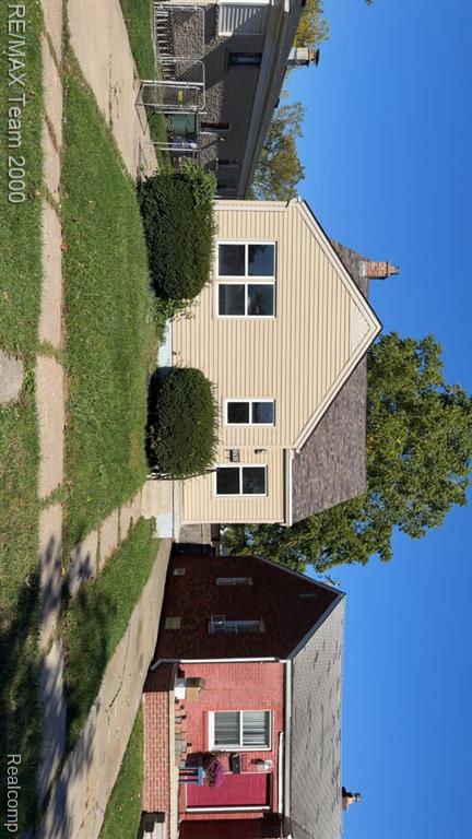 2090 Olive Avenue Property Photo 1