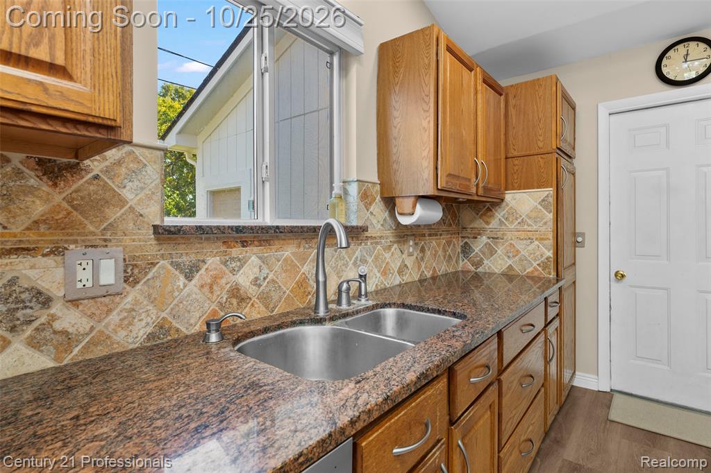 2321 Marwood Drive Property Photo 14