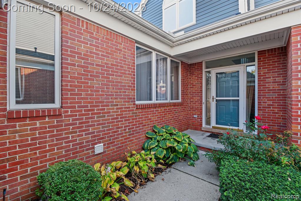 235 Windward Court Property Photo 1