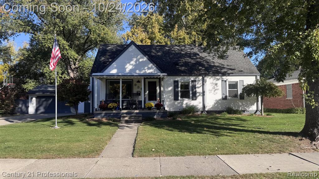 935 Ottawa Drive Property Photo 1