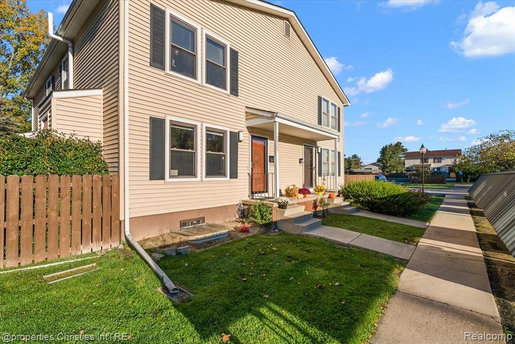 2822 Roundtree Boulevard Property Photo 1