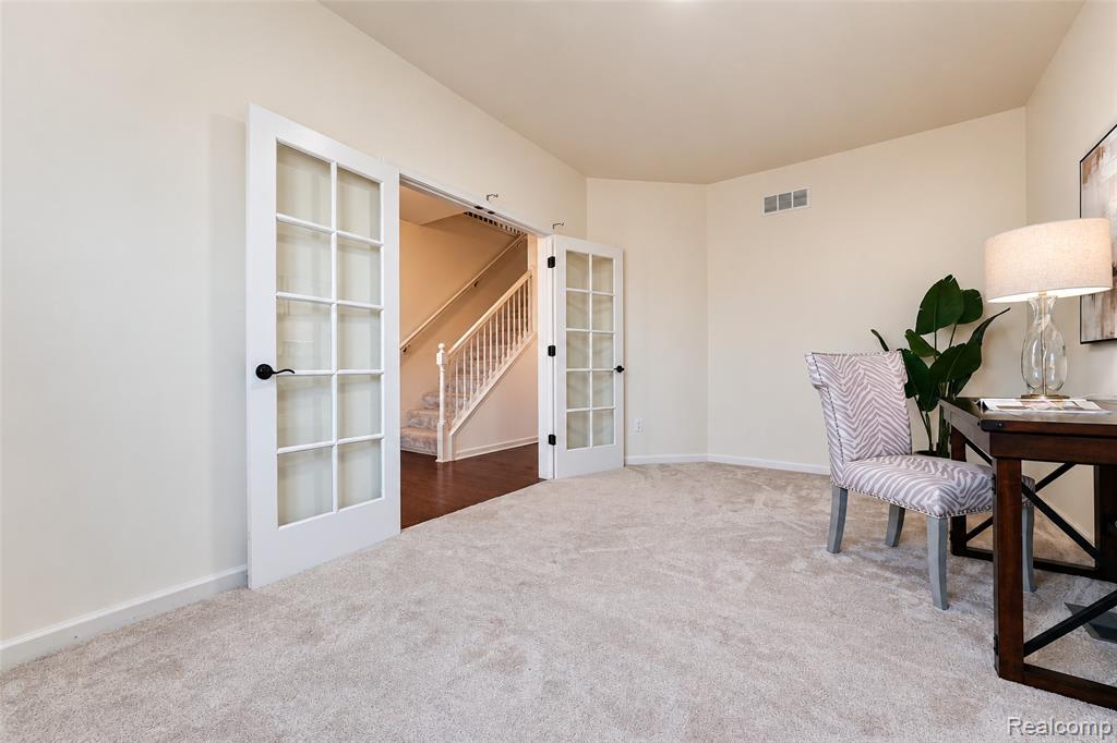 27363 Victoria Road Property Photo 8