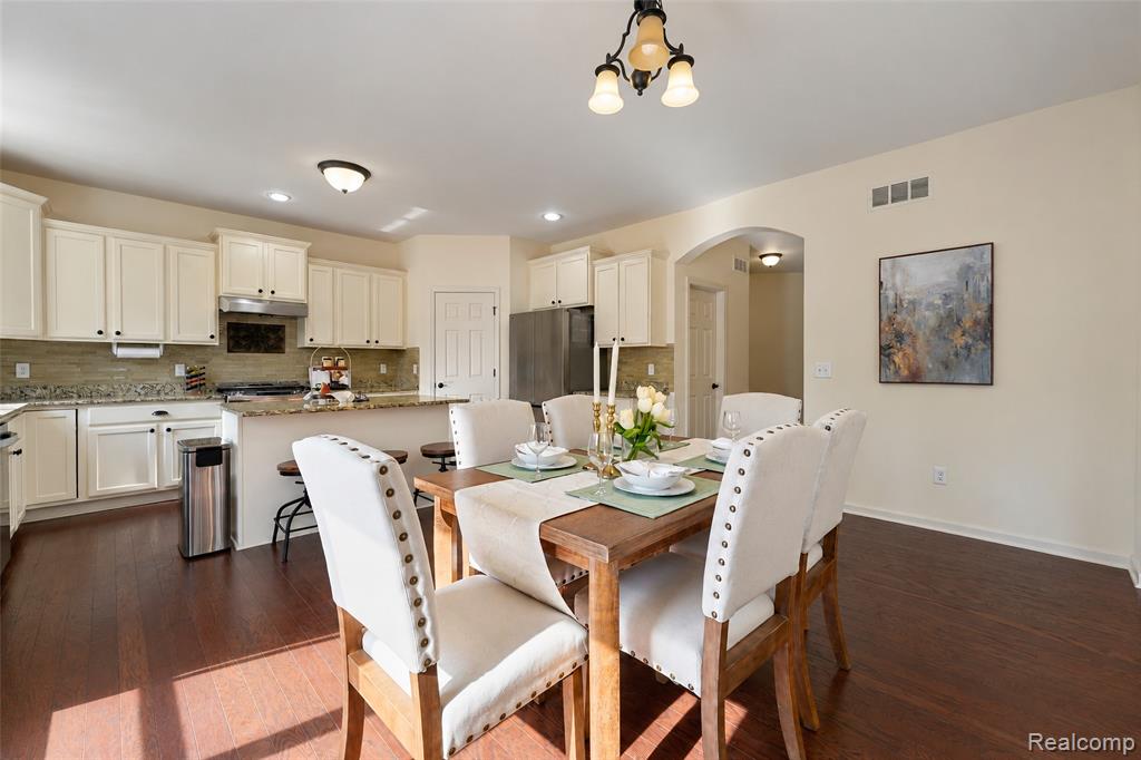 27363 Victoria Road Property Photo 21