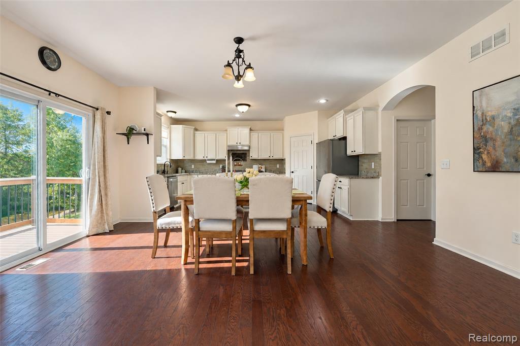 27363 Victoria Road Property Photo 24