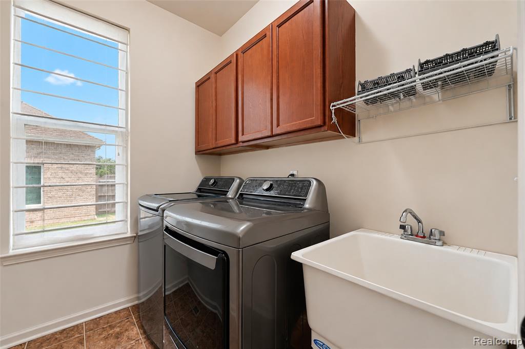 27363 Victoria Road Property Photo 30