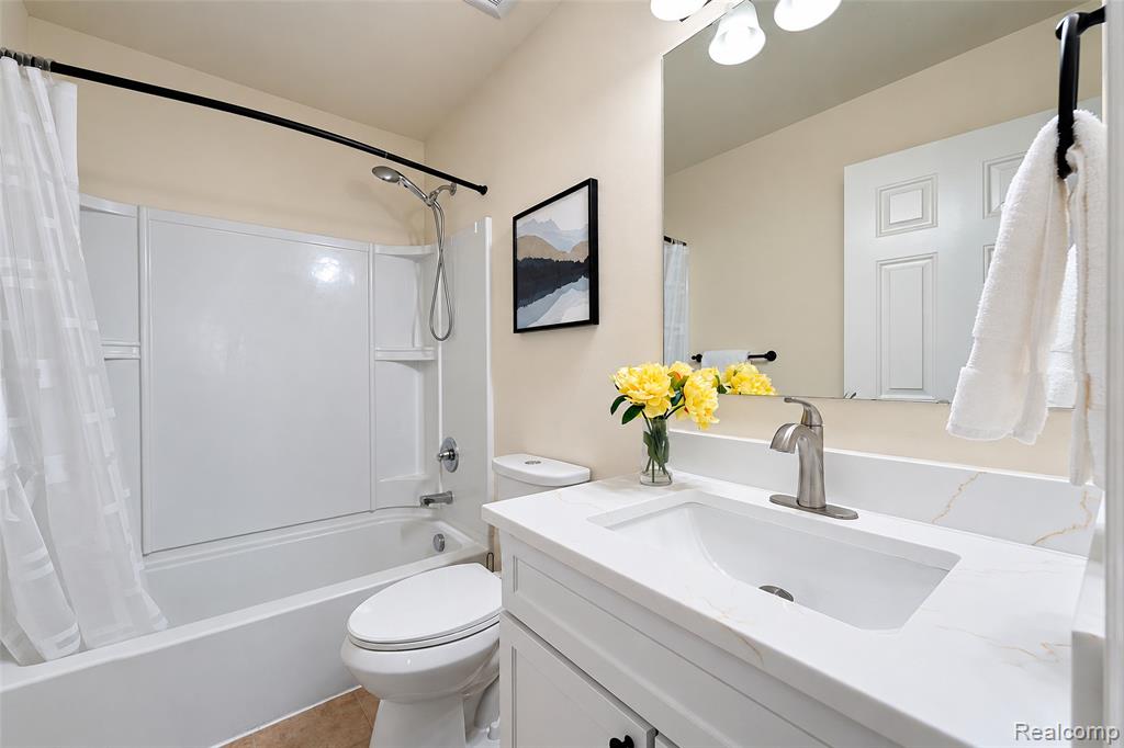 27363 Victoria Road Property Photo 32
