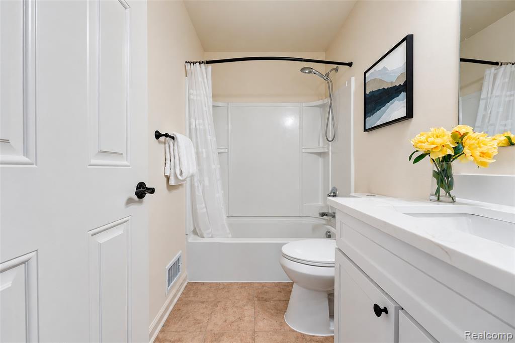 27363 Victoria Road Property Photo 33