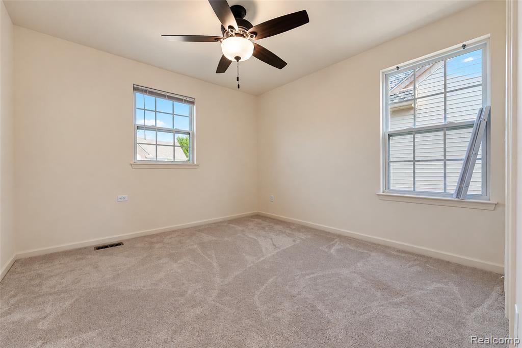 27363 Victoria Road Property Photo 34
