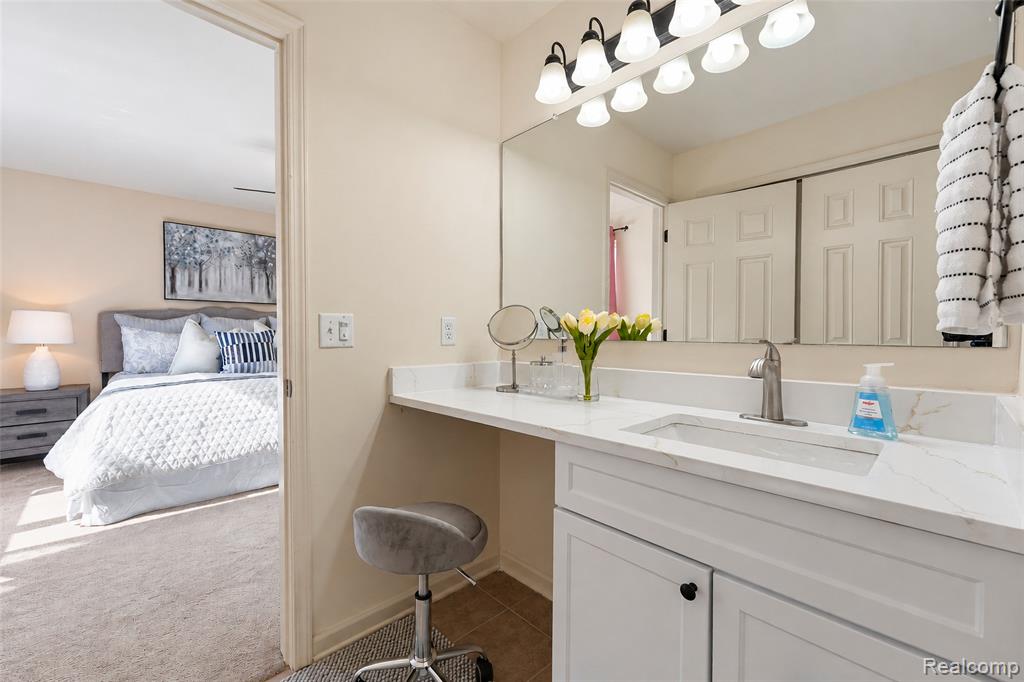 27363 Victoria Road Property Photo 42