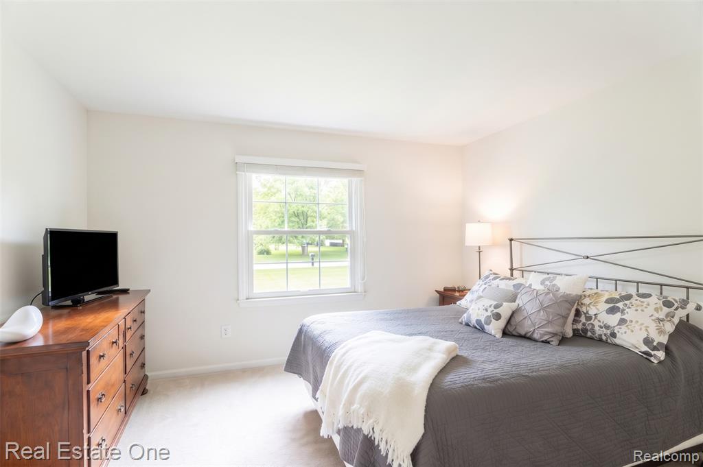 915 Ironstone Drive Property Photo 14