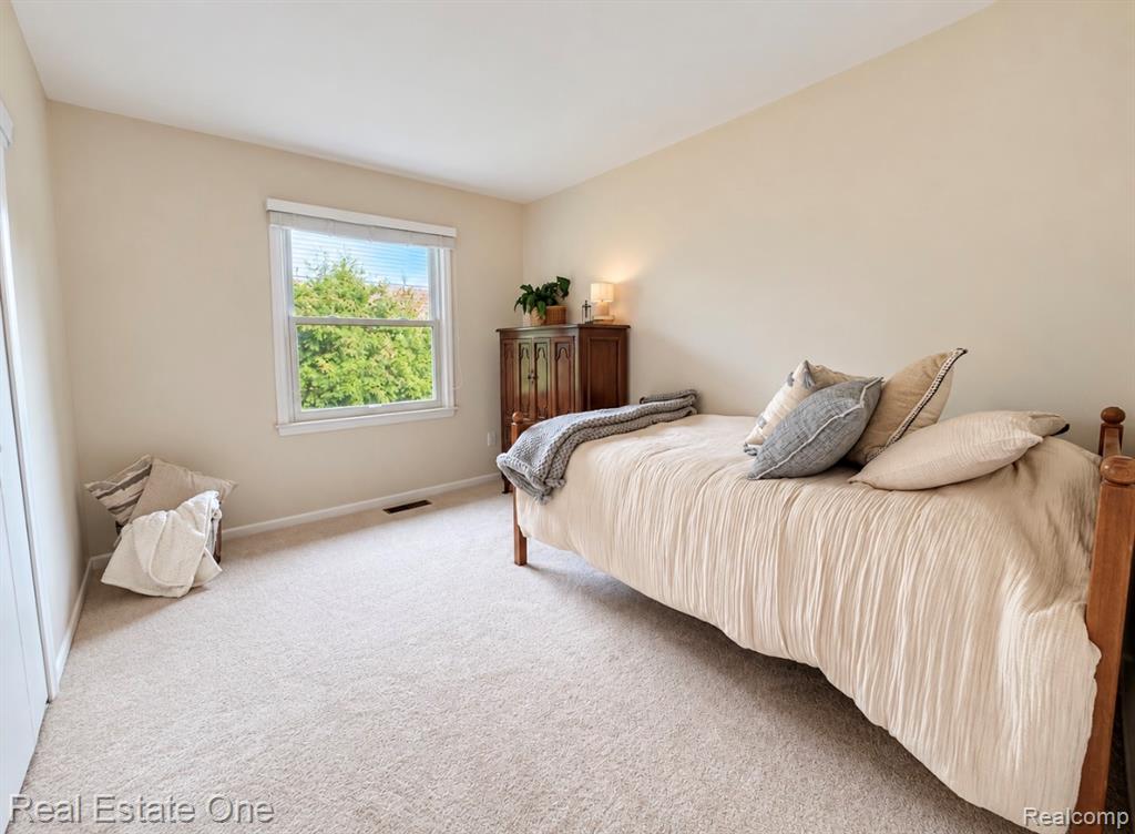 915 Ironstone Drive Property Photo 17