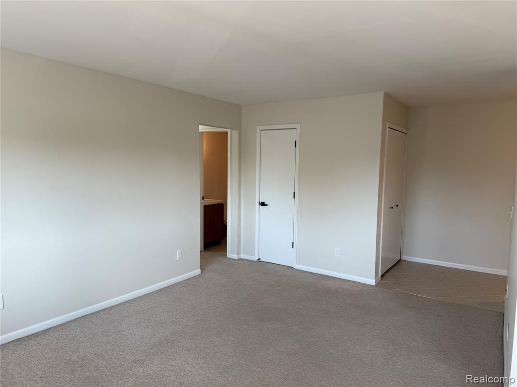 21542 Saint Gertrude Street Property Photo 12
