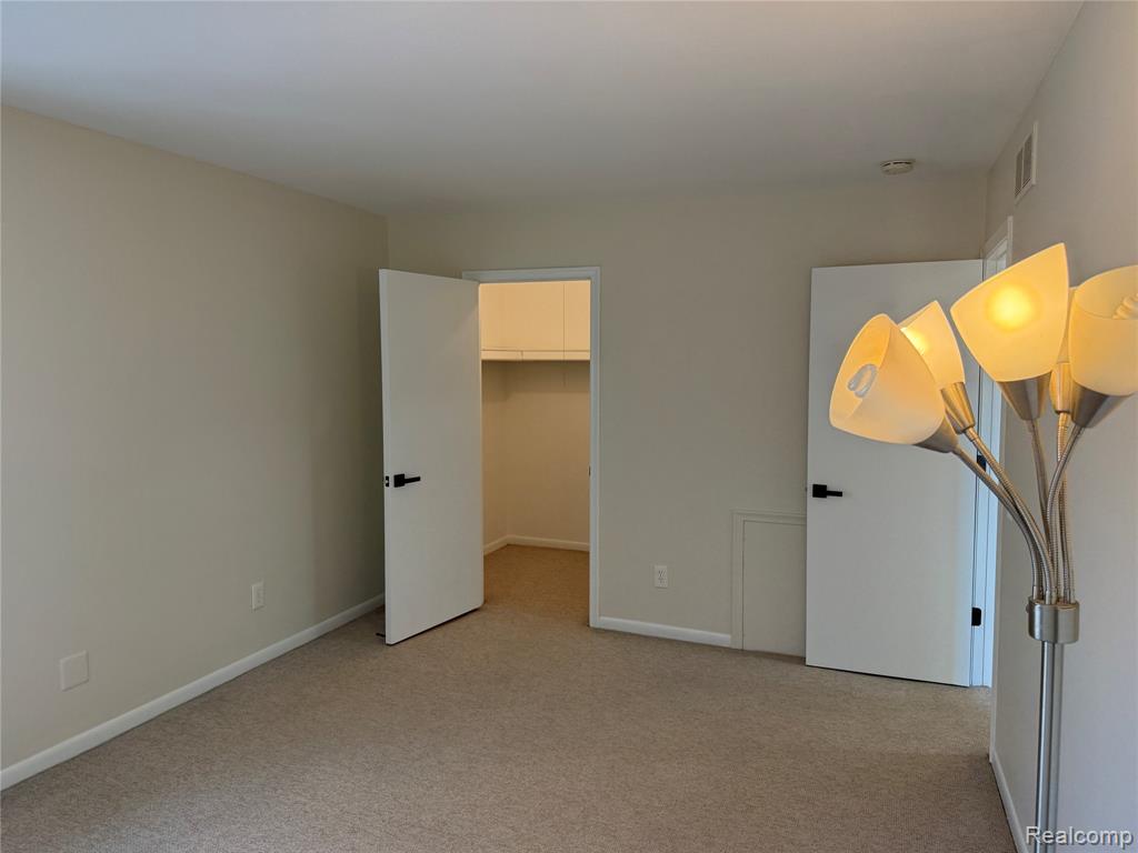 21542 Saint Gertrude Street Property Photo 16