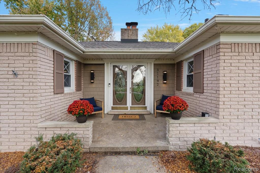 31192 Sunset Court Property Photo 3