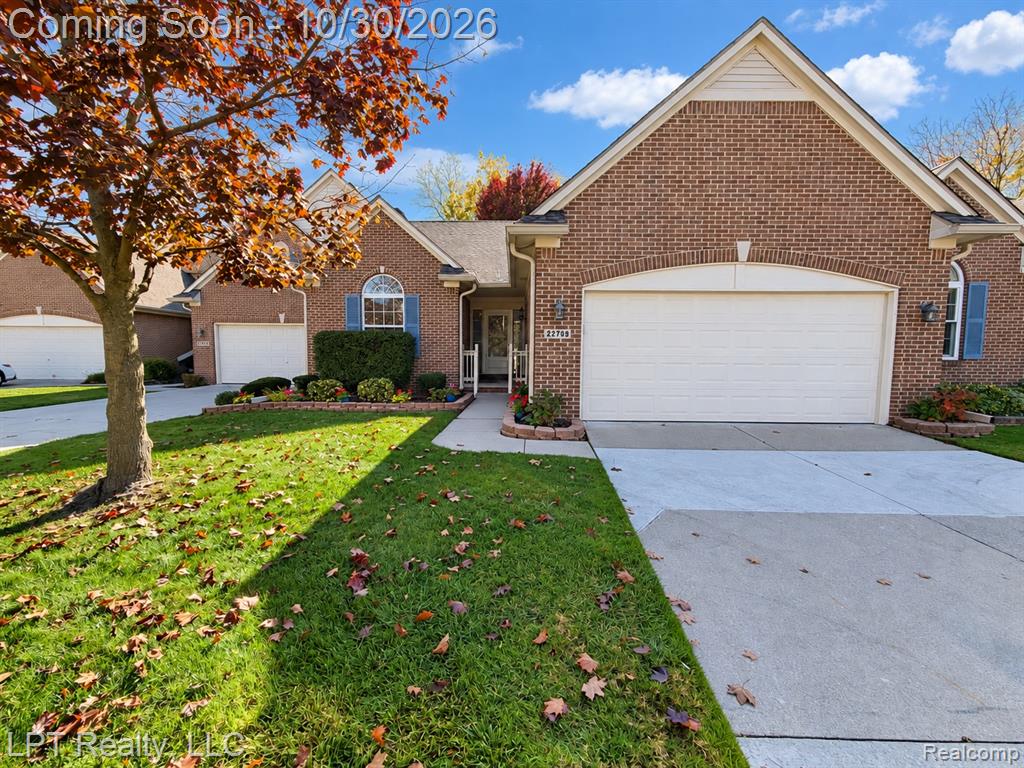 22709 Coachlight Circle Property Photo 1