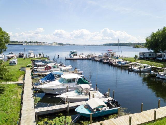 846 S Lakeshore Drive Property Photo 5