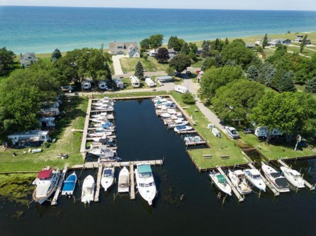 846 S Lakeshore Drive Property Photo 15