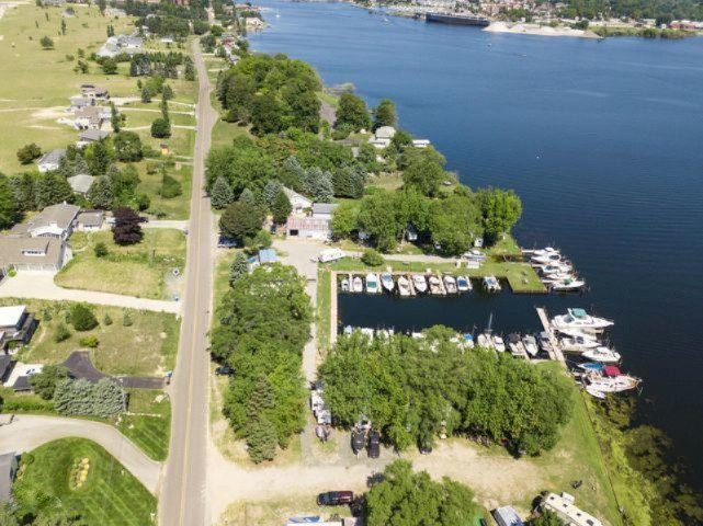 846 S Lakeshore Drive Property Photo 18