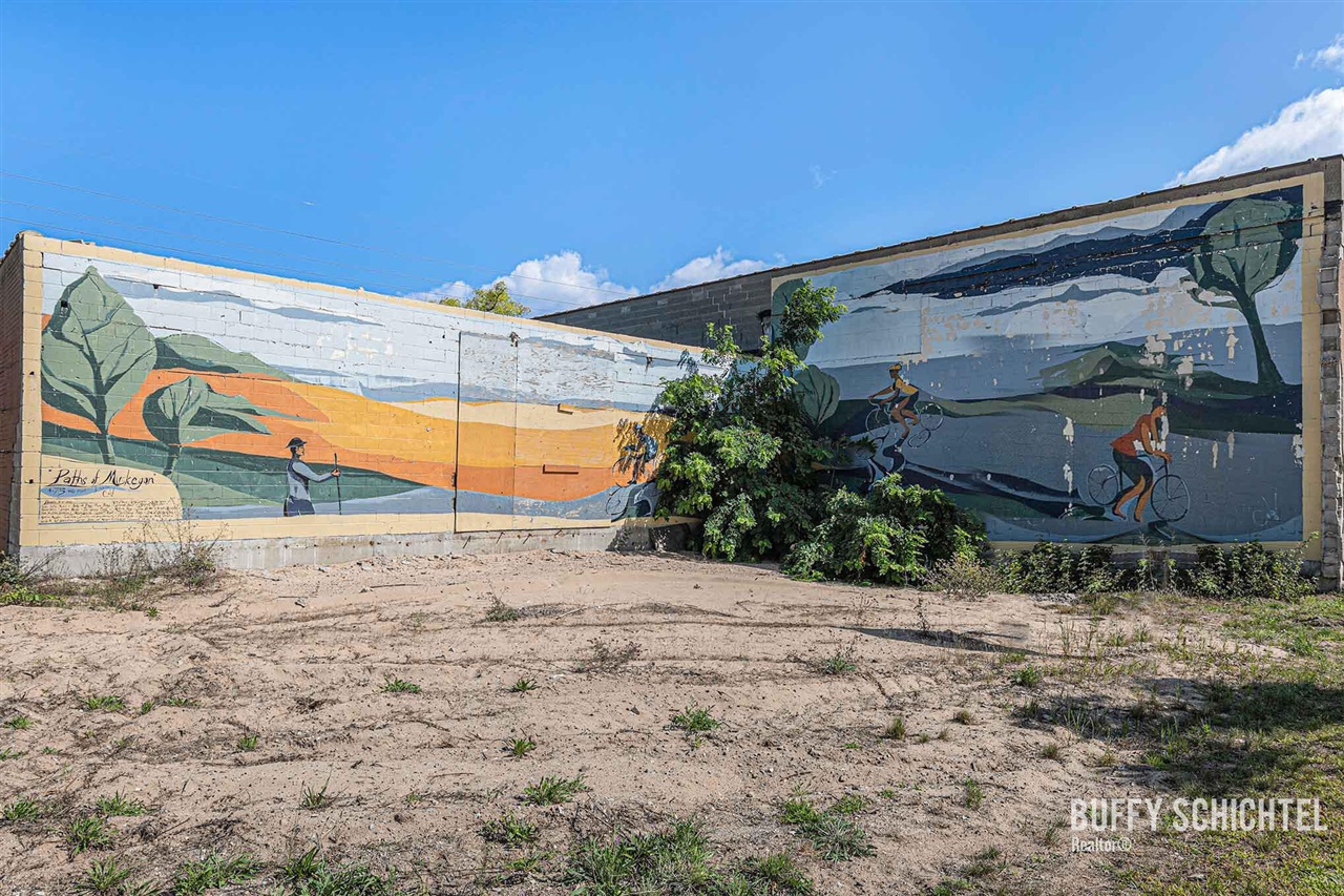 1812 Lakeshore Drive Property Photo 10