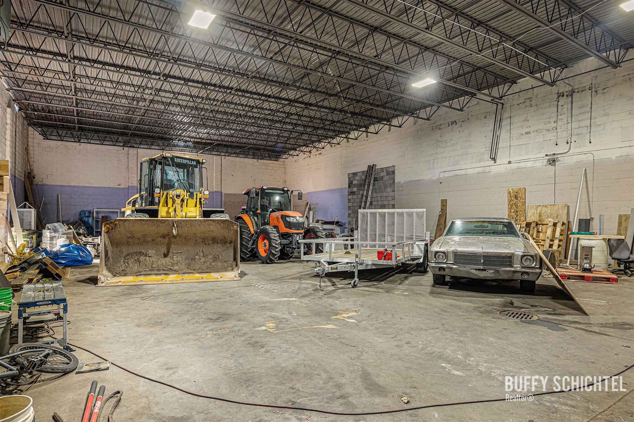 1812 Lakeshore Drive Property Photo 12