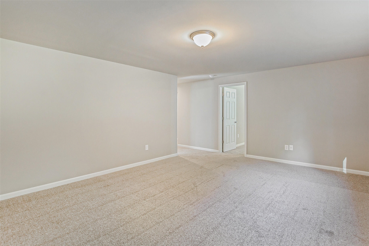 56 Thompson Boulevard Property Photo 13