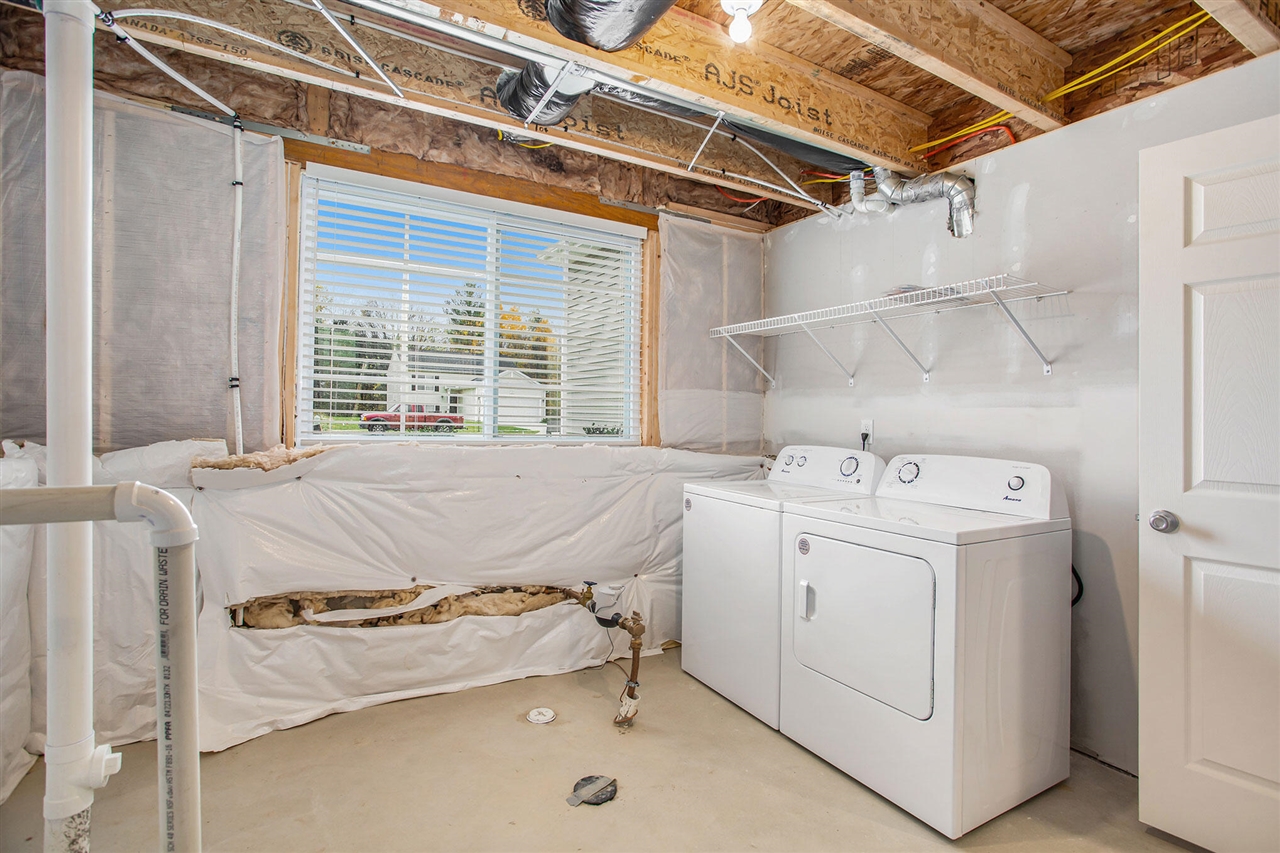 56 Thompson Boulevard Property Photo 16