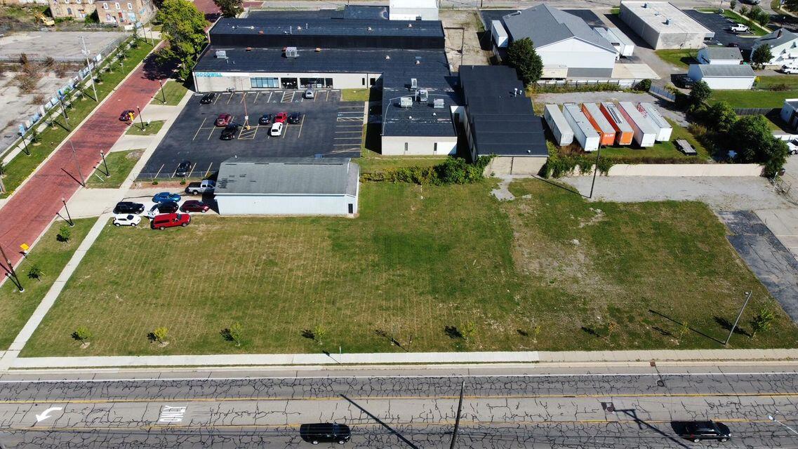 100 E Ganson Street Property Photo 3