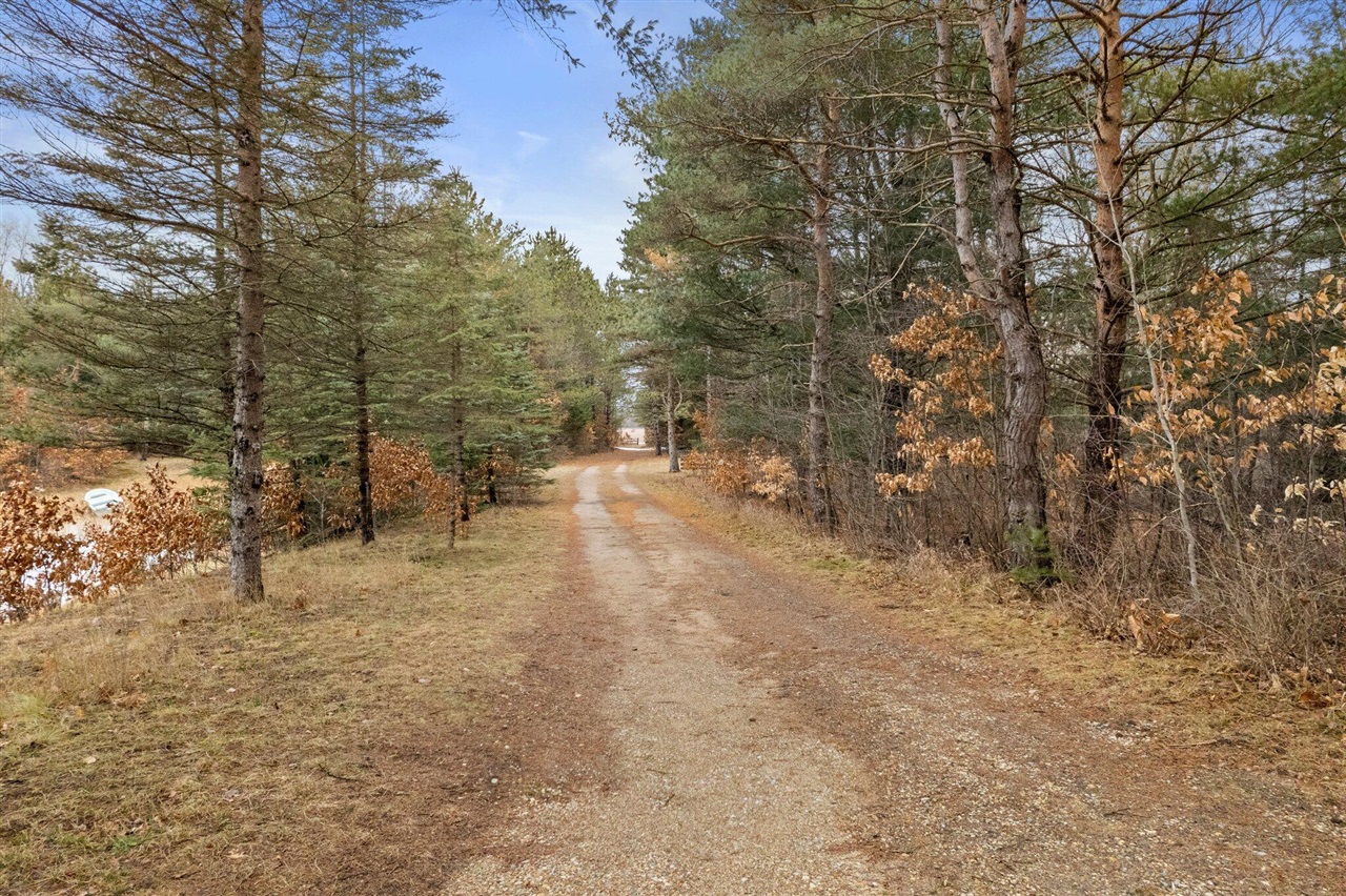 70301612 Property Photo 8