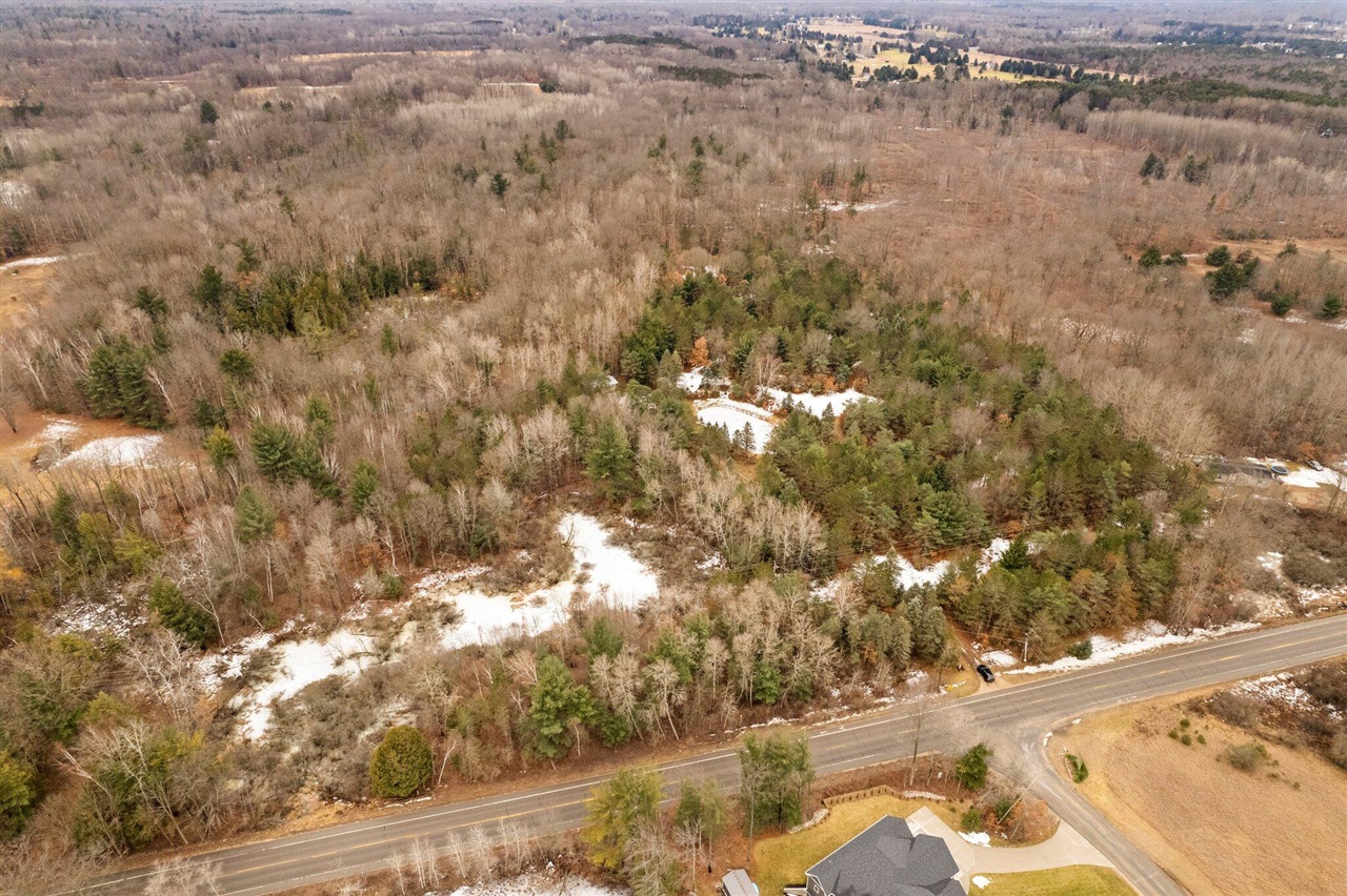 70301612 Property Photo 31