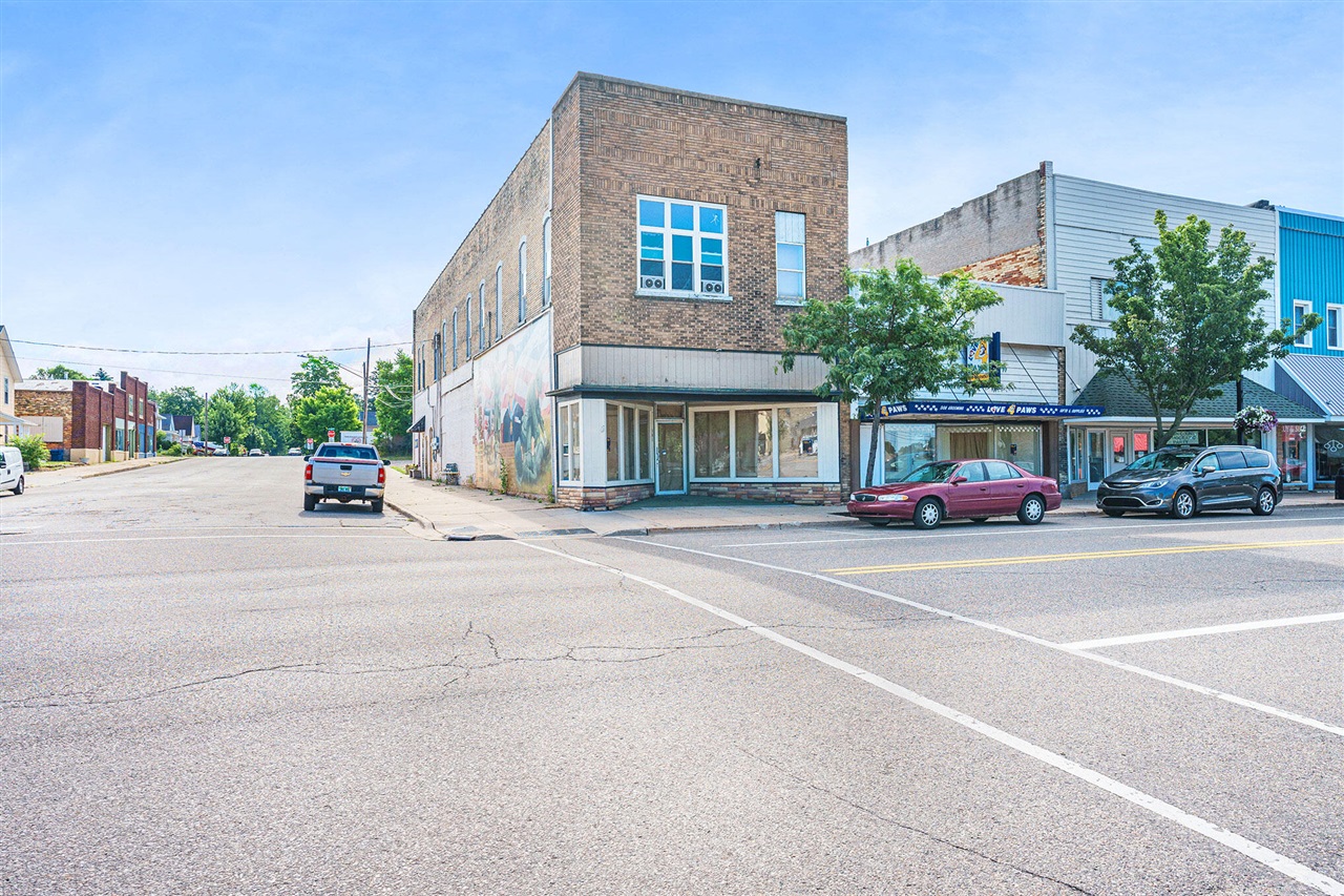 302 S James Street Property Photo 7