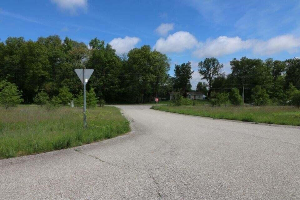 27 Tiffany Drive Property Photo 2