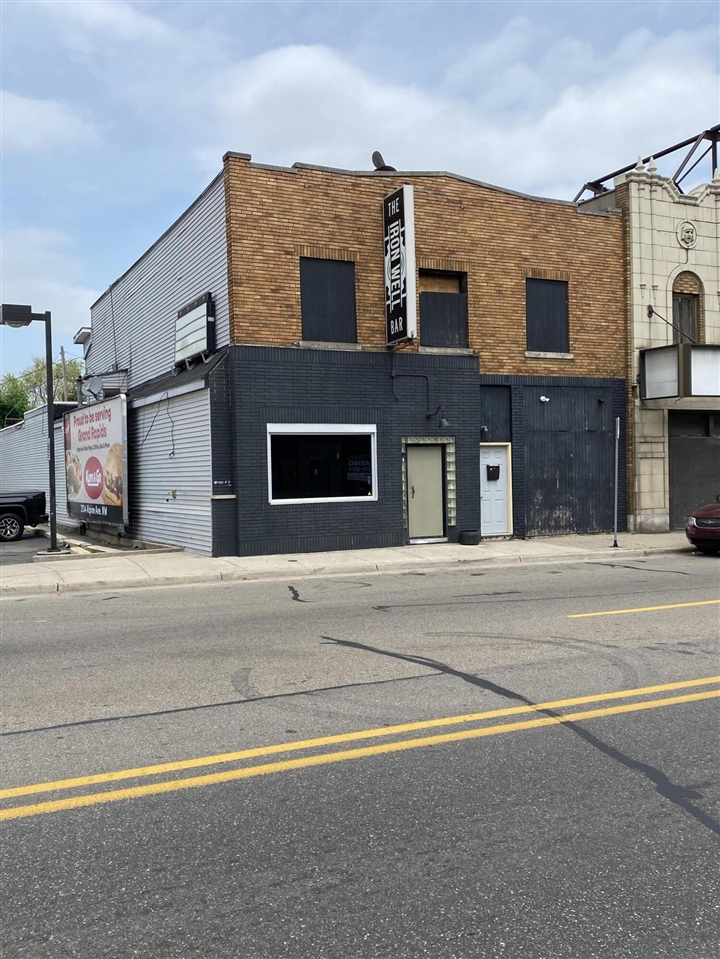 741 Leonard Street Property Photo 1