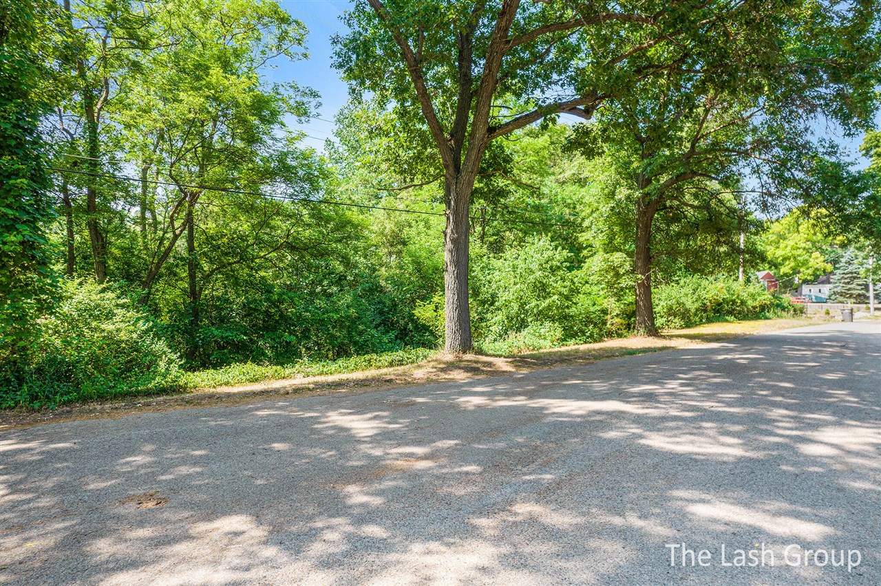 70320424 Property Photo 2