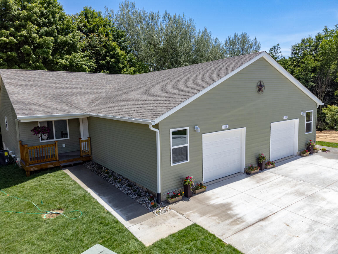 194 Devonwood Drive Property Photo 1