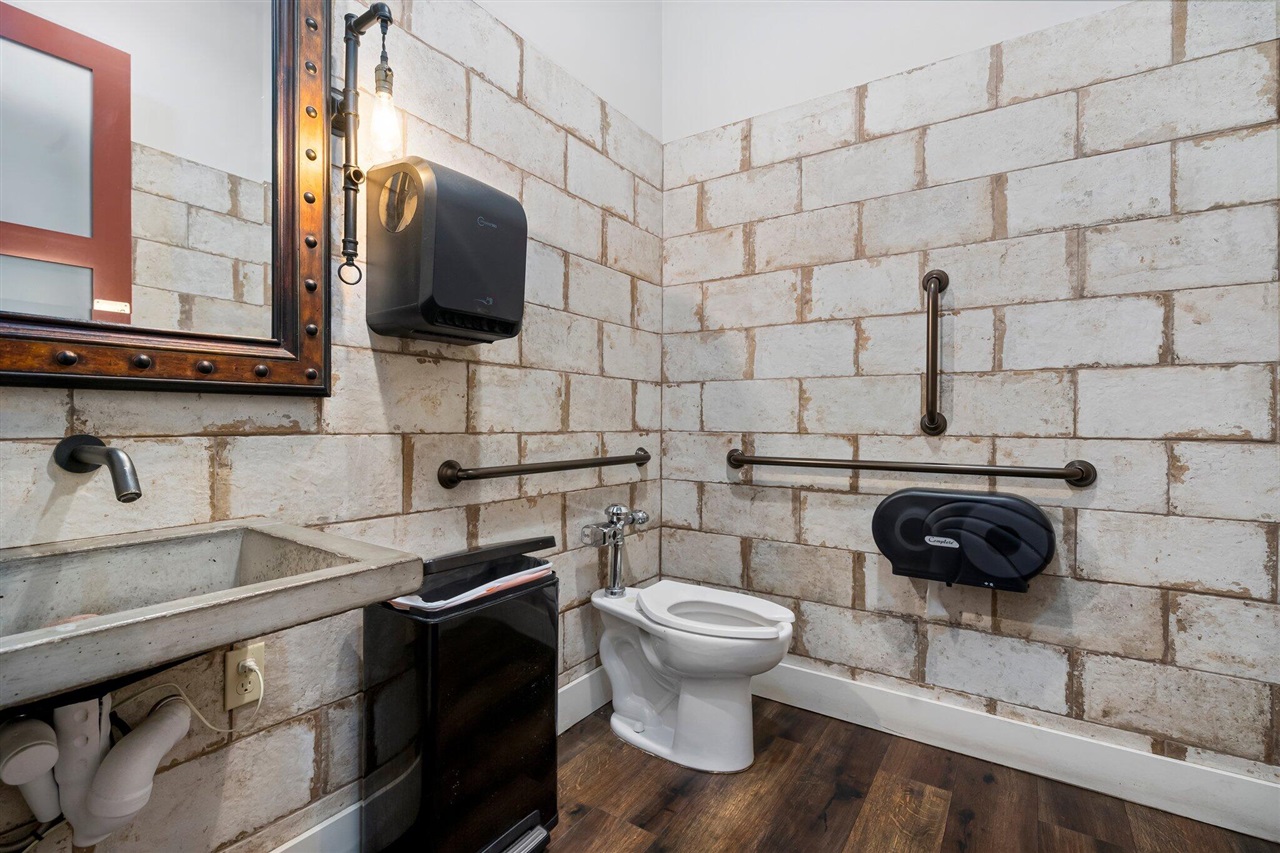 119 S Mitchell Street Property Photo 40