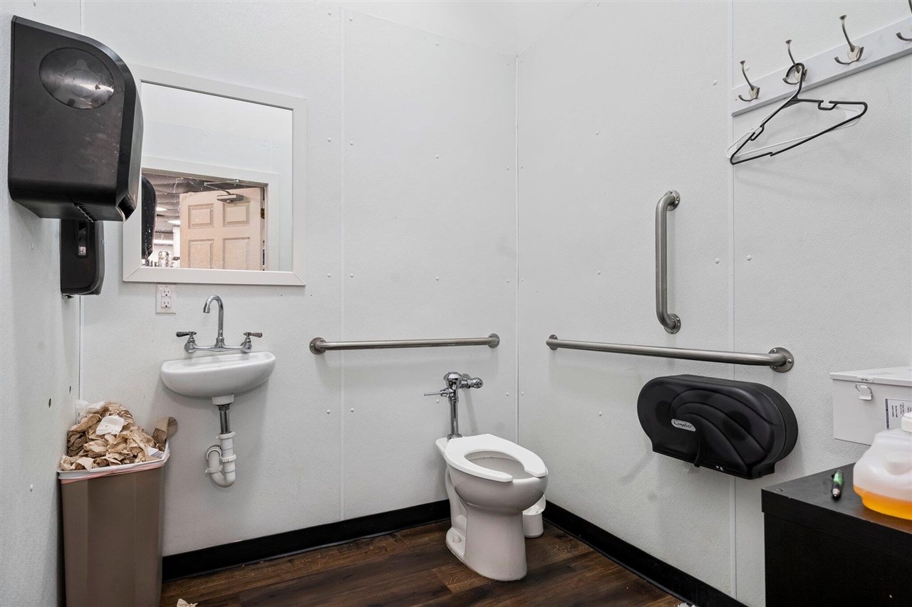 119 S Mitchell Street Property Photo 44
