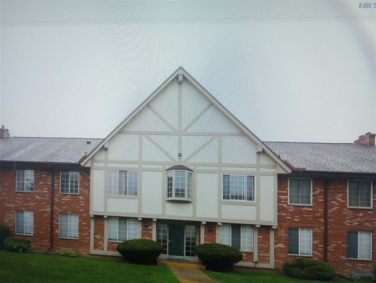 30224 Southfield Road Property Photo 1